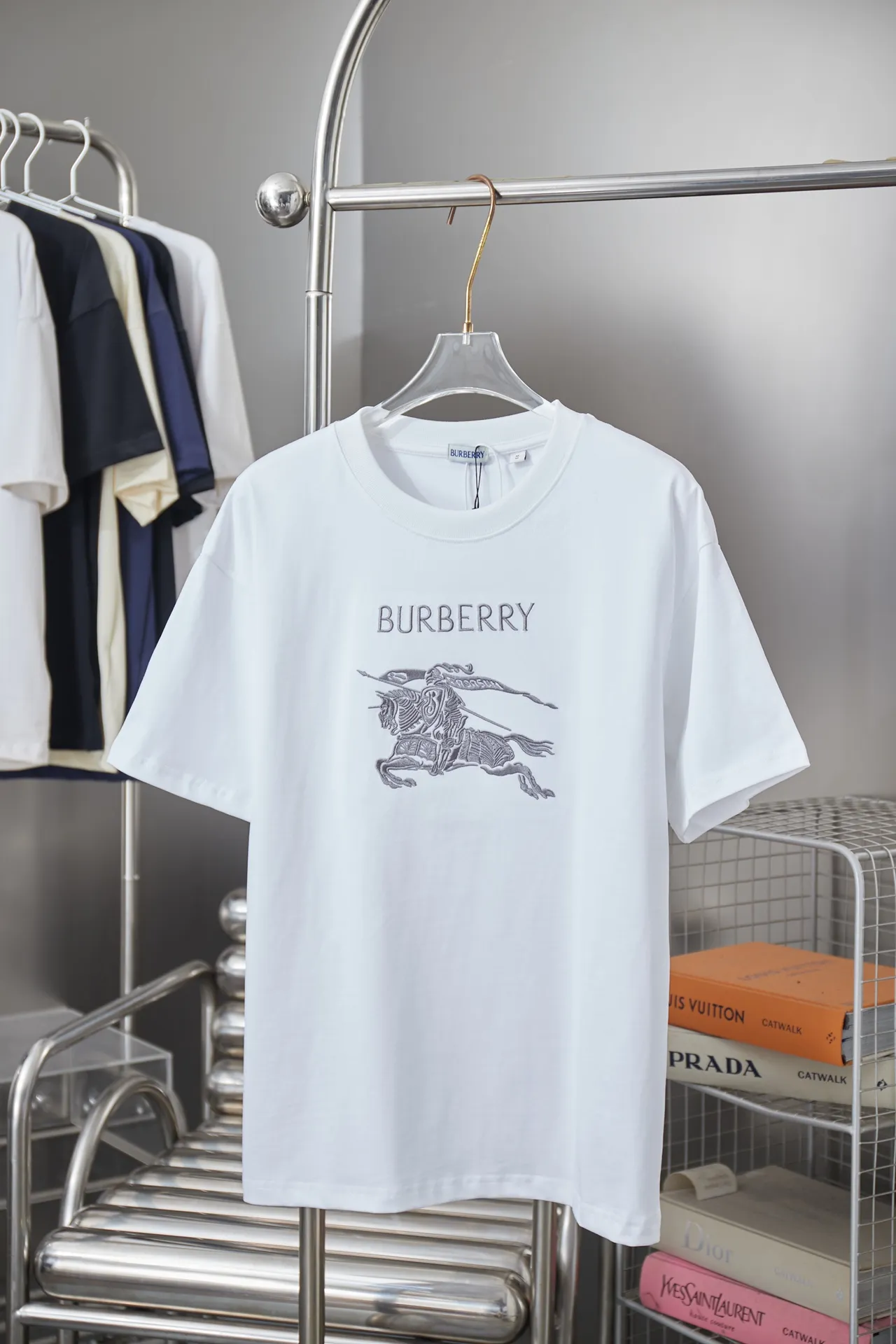 BBR 2026ss · 320 100% · 32 1X 1 ， · ， 。 ， ， ， ， 。 · · ：White /Royal Blue/Black Size：S M L XL